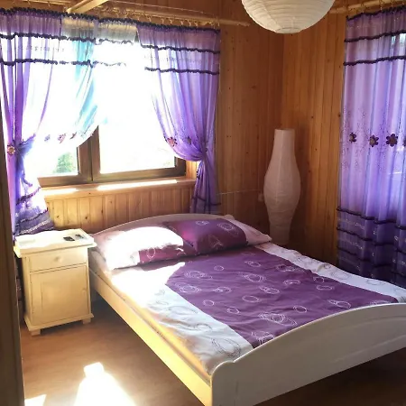 Pokoje U Eli منزل للإقامة بزيجي